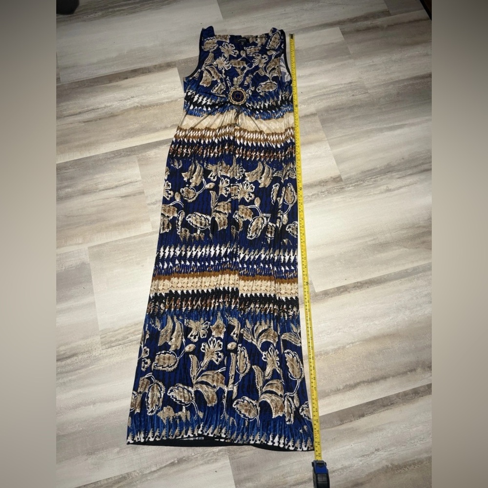 R&M Richards Blue and Cream Sleeveless Sundress - Picture 4 of 5